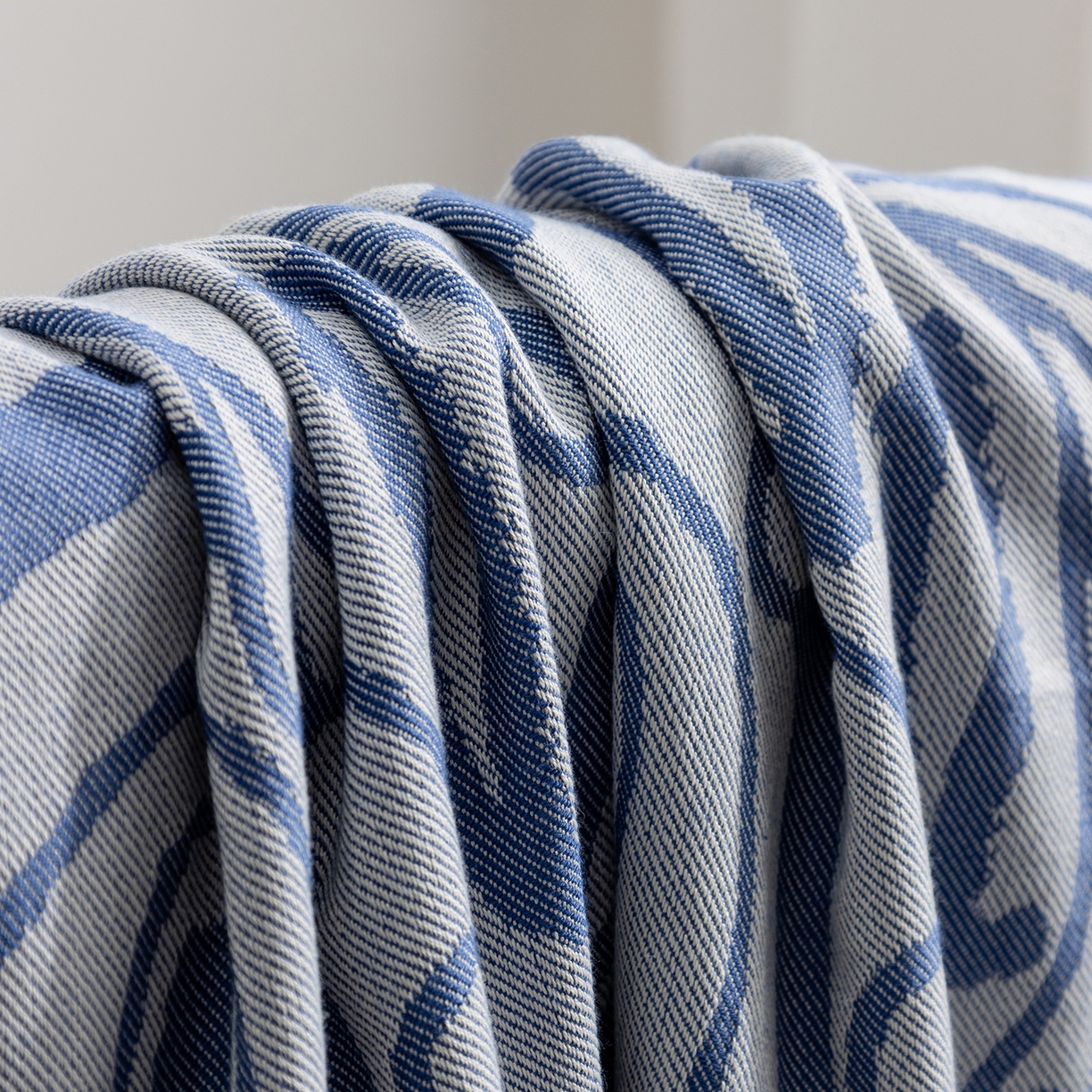 91家纺网 家纺一手货源 找家纺 （总）肖恩毯业 2025新款鹿毛绒针织毛毯航空毯空调毯