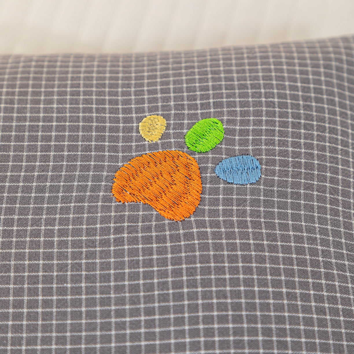 91家纺网 家纺一手货源 找家纺 织布人 2025新款荞麦枕全棉纯棉卡通婴幼儿童荞麦枕头学生枕开学季宿舍枕头枕芯 全棉手提荞麦枕-雄狮 30x50cm/只