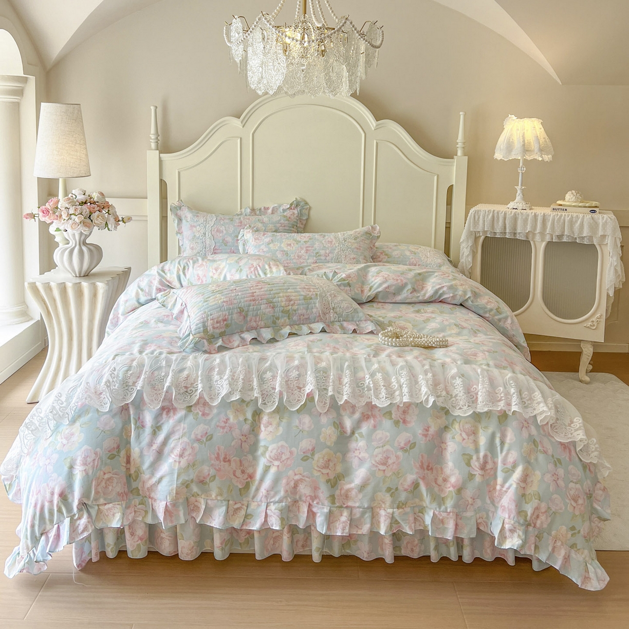 91家纺网 家纺一手货源 找家纺 恋尚2025新款全棉纯棉印花床裙四件套  床裙控价135起！四件套控价260元起！ 梦蔓花姿