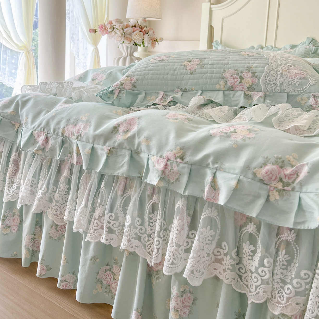 91家纺网 家纺一手货源 找家纺 恋尚2025新款全棉纯棉印花床裙四件套  床裙控价135起！四件套控价260元起！ 花溢满枝