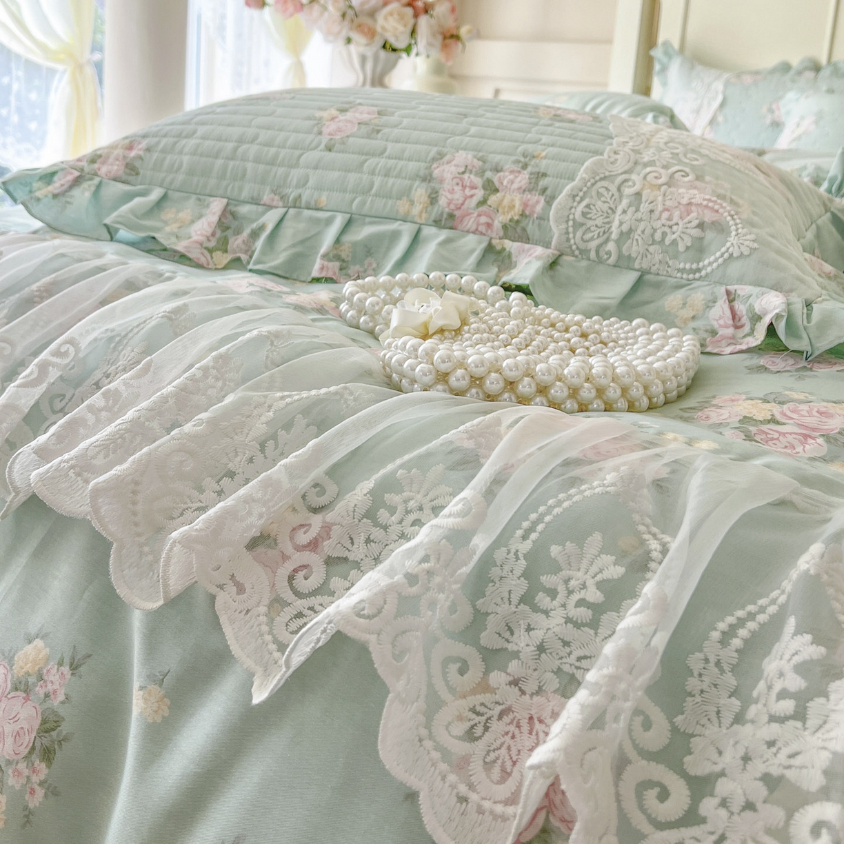 91家纺网 家纺一手货源 找家纺 恋尚2025新款全棉纯棉印花床裙四件套  床裙控价135起！四件套控价260元起！ 花溢满枝