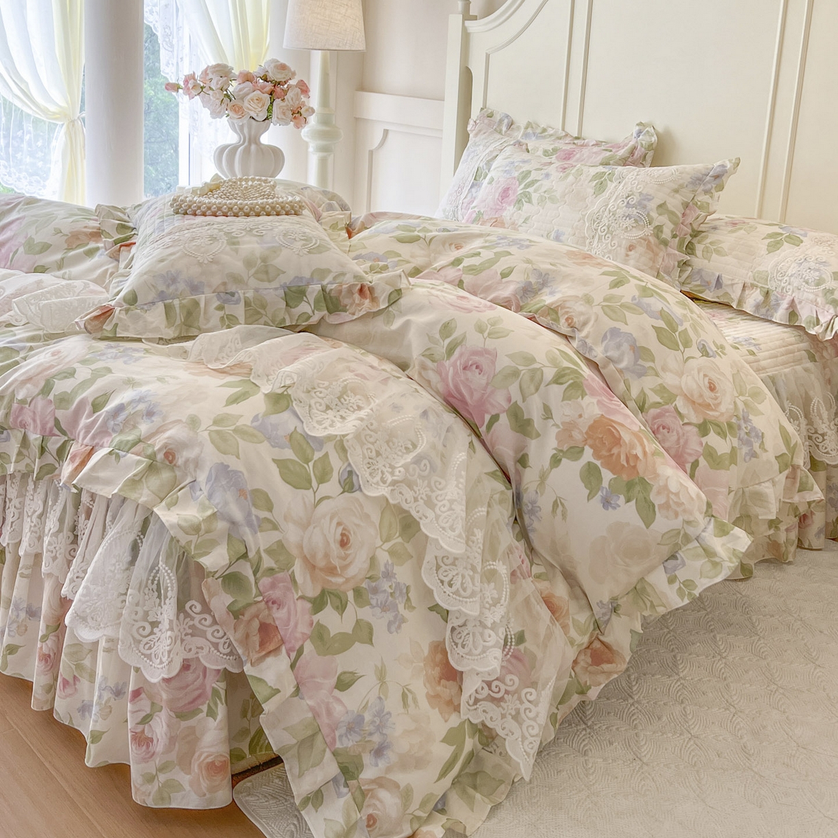 91家纺网 家纺一手货源 找家纺 恋尚2025新款全棉纯棉印花床裙四件套  床裙控价135起！四件套控价260元起！ 浅夏花开