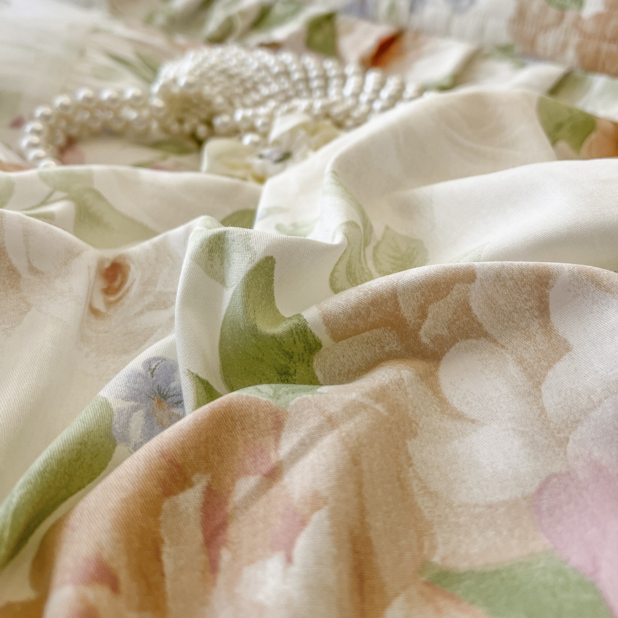 91家纺网 家纺一手货源 找家纺 恋尚2025新款全棉纯棉印花床裙单床裙床裙单品床裙控价135起！四件套控价260元起！ 浅夏花开