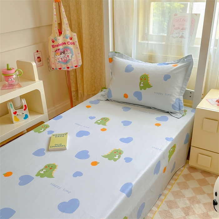 91家纺网 家纺一手货源 找家纺 小叮当家纺仓储工厂店 2025新款舒适亲肤全棉纯棉斜纹印花学生三件套 萌恋小龙