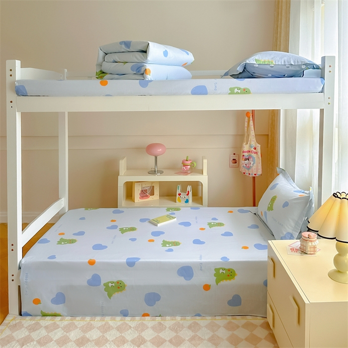 91家纺网 家纺一手货源 找家纺 小叮当家纺仓储工厂店 2025新款舒适亲肤全棉纯棉斜纹印花学生三件套 萌恋小龙