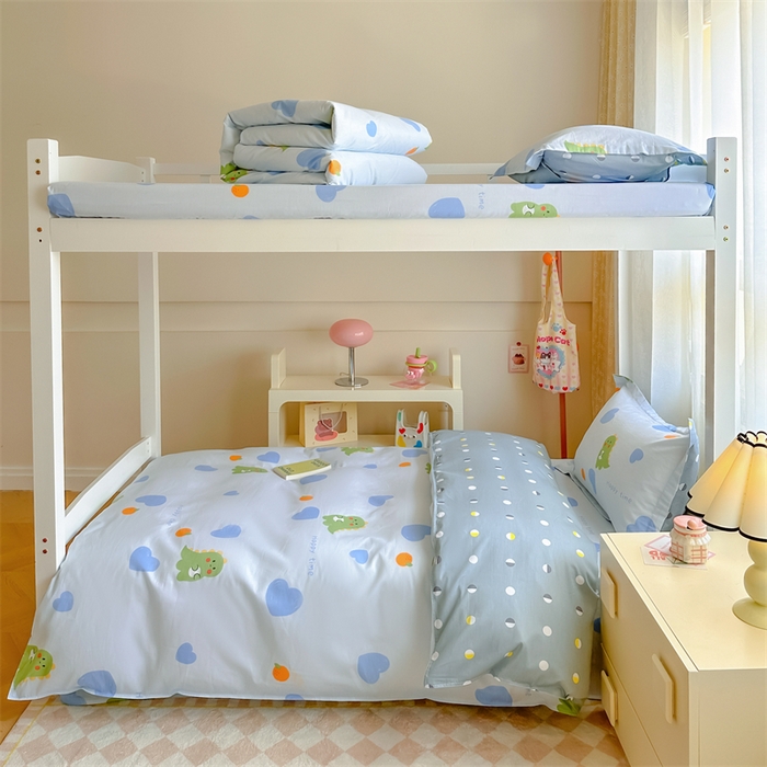 91家纺网 家纺一手货源 找家纺 小叮当家纺仓储工厂店 2025新款舒适亲肤全棉纯棉斜纹印花学生三件套 萌恋小龙