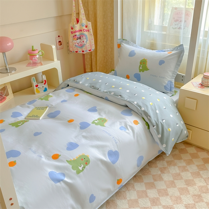 91家纺网 家纺一手货源 找家纺 小叮当家纺仓储工厂店 2025新款舒适亲肤全棉纯棉斜纹印花学生三件套 萌恋小龙