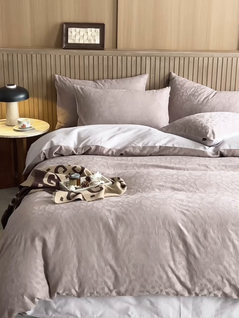 91家纺网 家纺一手货源 找家纺 （总）禾时 2025新款60s轻奢提花磨毛四件套—南风