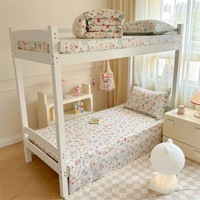 91家纺网 家纺一手货源 找家纺 小叮当家纺仓储工厂店 2025新款舒适亲肤全棉纯棉斜纹印花学生三件套 那年夏天