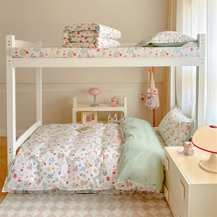 91家纺网 家纺一手货源 找家纺 小叮当家纺仓储工厂店 2025新款舒适亲肤全棉纯棉斜纹印花学生三件套 那年夏天