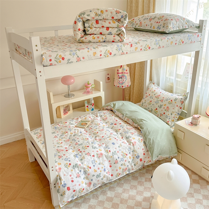 91家纺网 家纺一手货源 找家纺 小叮当家纺仓储工厂店 2025新款舒适亲肤全棉纯棉斜纹印花学生三件套 那年夏天