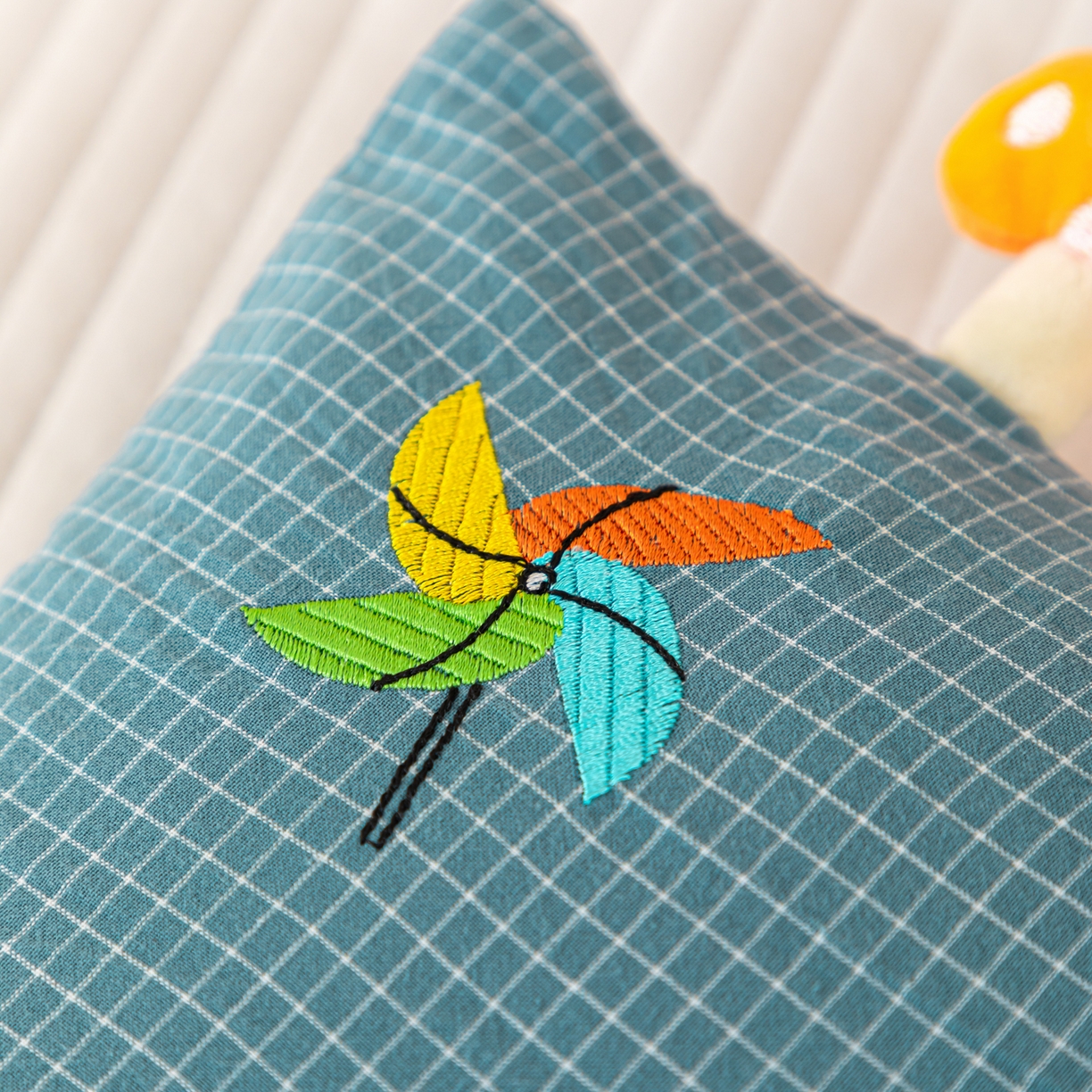 91家纺网 家纺一手货源 找家纺 织布人 2025新款枕芯全棉纯棉手提袋卡通婴幼儿童枕头学生枕开学季宿舍枕头枕芯 全棉卡通手提枕-拖拉机 30x50cm/只