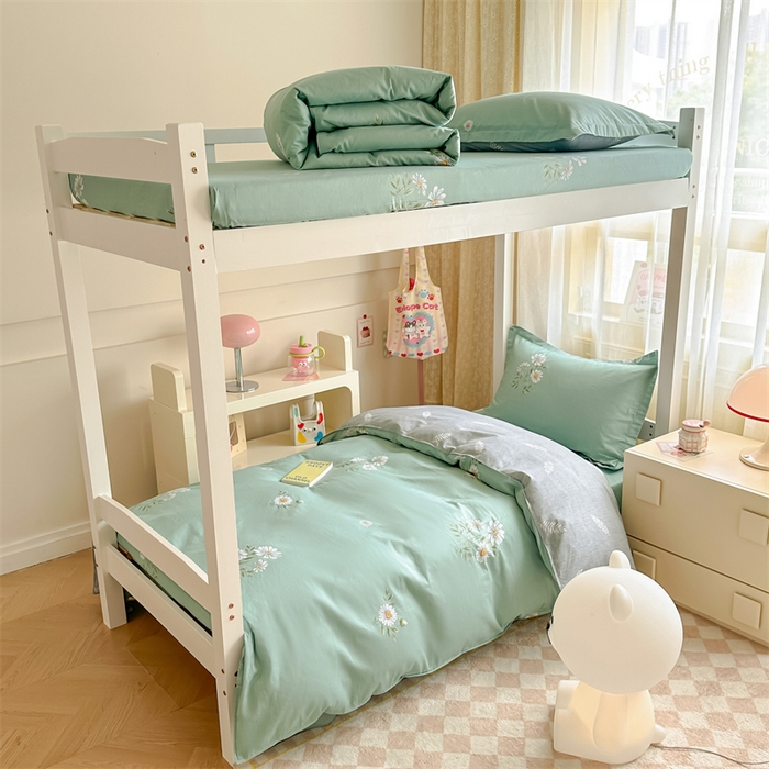 91家纺网 家纺一手货源 找家纺 小叮当家纺仓储工厂店 2025新款舒适亲肤全棉纯棉斜纹印花学生三件套 清新雏菊