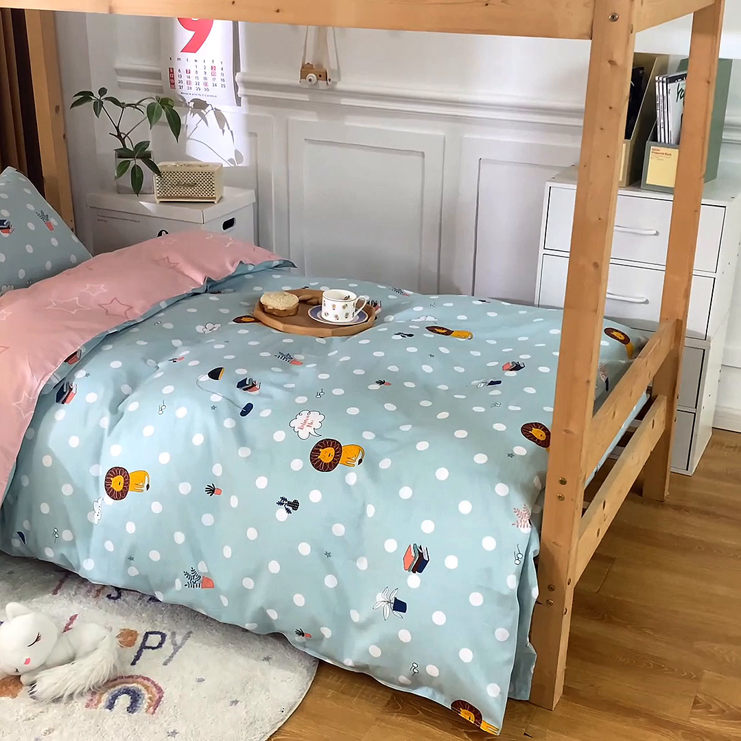 91家纺网 家纺一手货源 找家纺 小叮当家纺仓储工厂店 2025新款舒适亲肤全棉纯棉斜纹印花学生三件套 狮子王