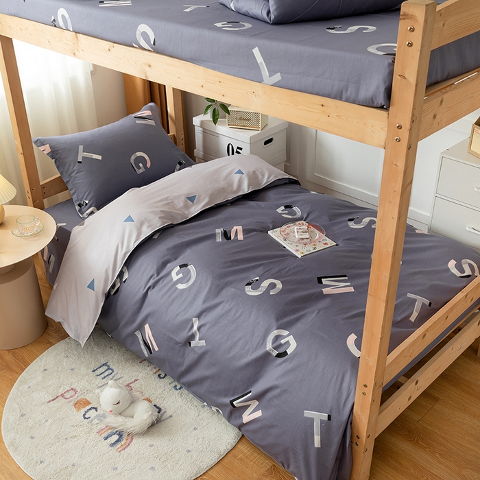 91家纺网 家纺一手货源 找家纺 小叮当家纺仓储工厂店 2025新款舒适亲肤全棉纯棉斜纹印花学生三件套 文艺青年