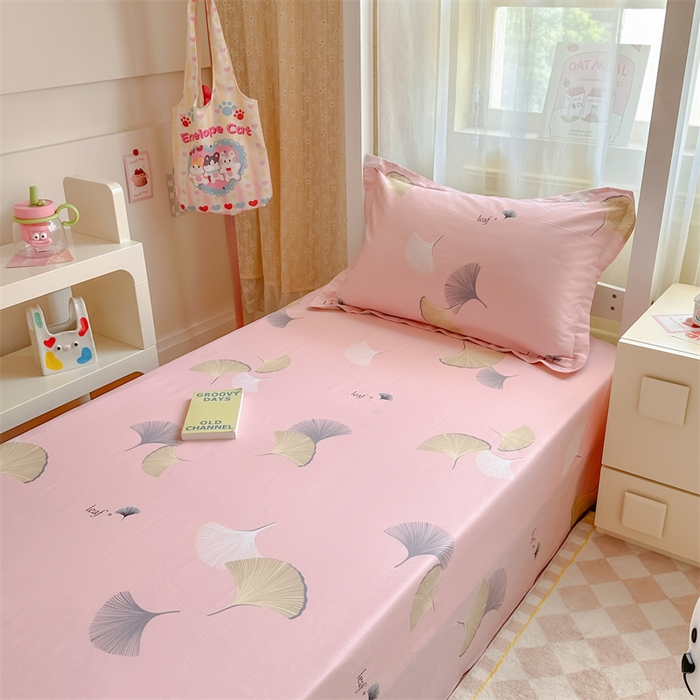 91家纺网 家纺一手货源 找家纺 小叮当家纺仓储工厂店 2025新款舒适亲肤全棉纯棉斜纹印花学生三件套 银杏叶-粉