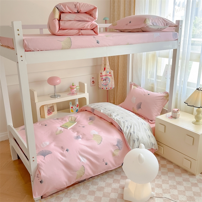 91家纺网 家纺一手货源 找家纺 小叮当家纺仓储工厂店 2025新款舒适亲肤全棉纯棉斜纹印花学生三件套 银杏叶-粉