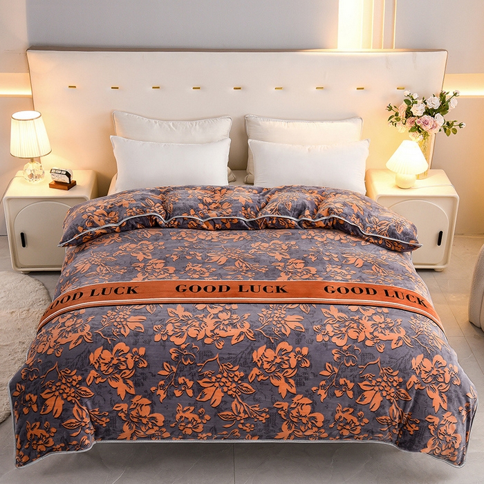 91家纺网 家纺一手货源 找家纺 （总）静缘分 2025新款230克特厚牛奶绒金貂绒床裙款保暖单品被套 