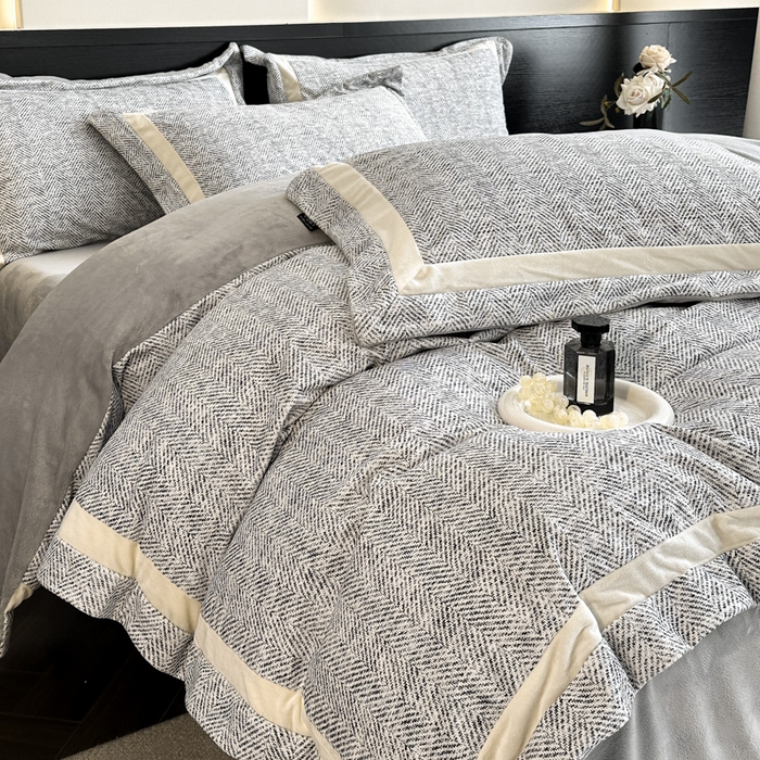 91家纺网 家纺一手货源 找家纺 （总）羽梦家纺 2025款数码印花全消光260克牛奶绒轻奢简约工艺款四件套