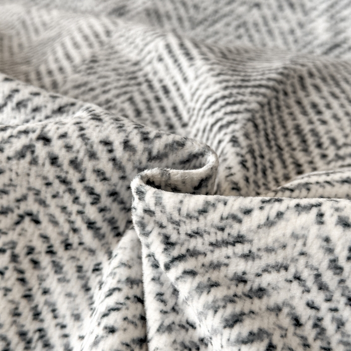 91家纺网 家纺一手货源 找家纺 （总）羽梦家纺 2025款数码印花全消光260克牛奶绒轻奢简约工艺款四件套