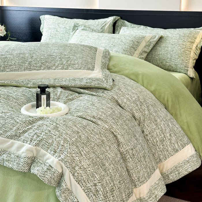 91家纺网 家纺一手货源 找家纺 （总）羽梦家纺 2025款数码印花全消光260克牛奶绒轻奢简约工艺款四件套