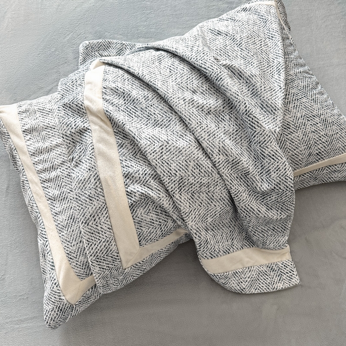 91家纺网 家纺一手货源 找家纺 羽梦家纺 2025款数码印花全消光260克牛奶绒轻奢简约工艺款四件套 数码-高级灰