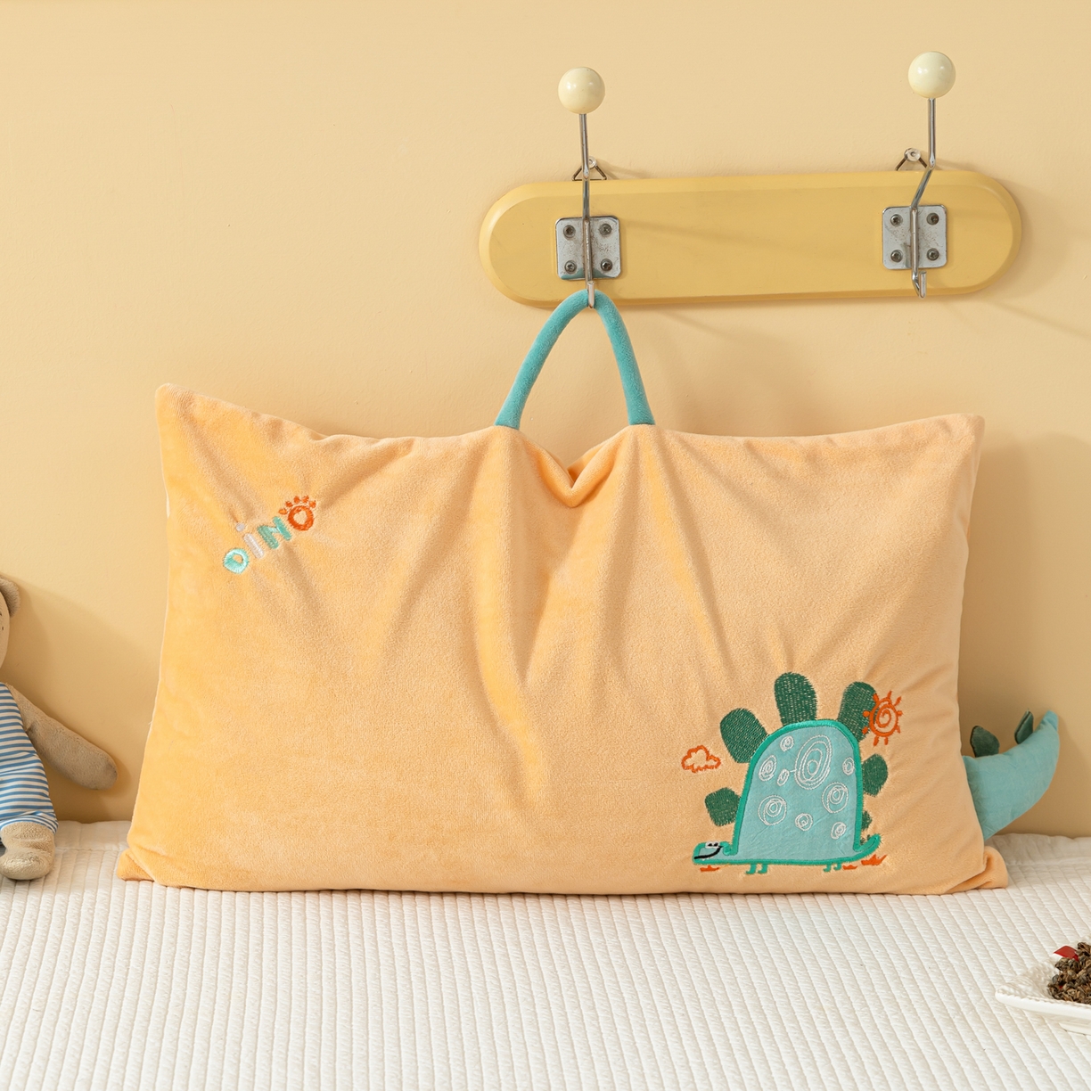 91家纺网 家纺一手货源 找家纺 （总）织布人 2025新款荞麦枕婴肤绒卡通儿童荞麦枕学生枕开学季宿舍枕头枕芯