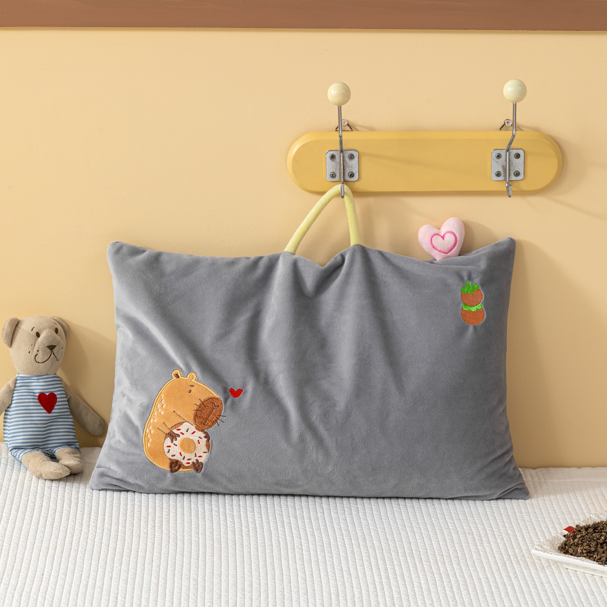 91家纺网 家纺一手货源 找家纺 （总）织布人 2025新款荞麦枕婴肤绒卡通儿童荞麦枕学生枕开学季宿舍枕头枕芯