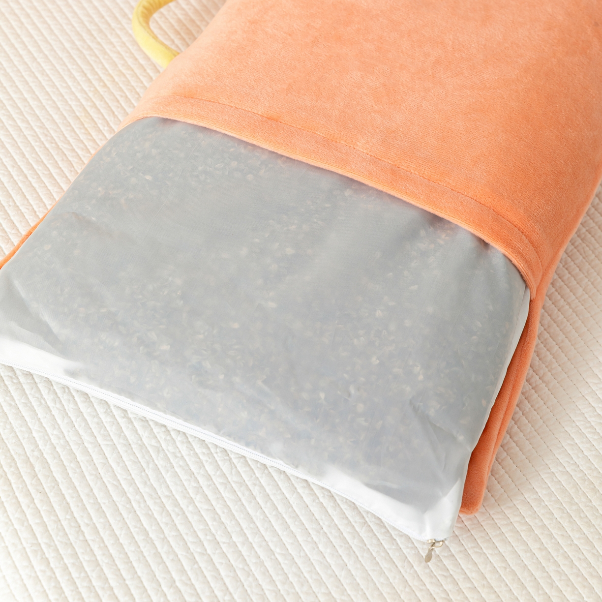 91家纺网 家纺一手货源 找家纺 织布人 2025新款荞麦枕婴肤绒卡通儿童荞麦枕学生枕开学季宿舍枕头枕芯 婴肤绒手提荞麦枕-彩虹马 30x50cm/只