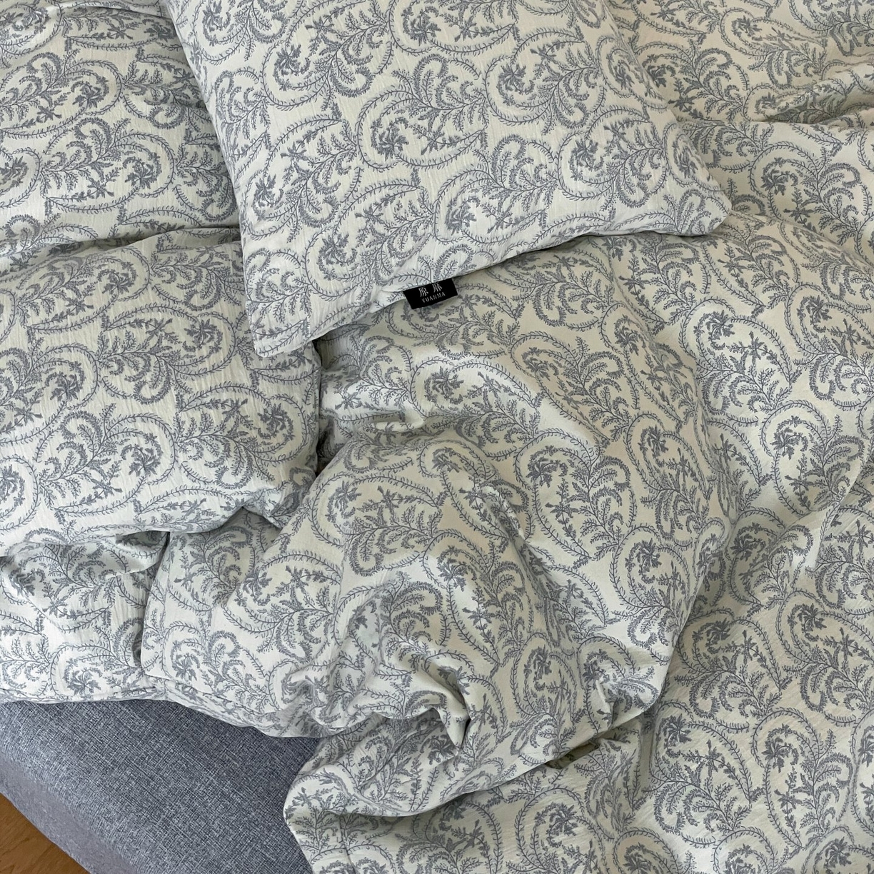 91家纺网 家纺一手货源 找家纺 梦纤绒 2025秋冬新款A类高克重亚麻复古诧季风原麻系列四件套 卡曼蓝