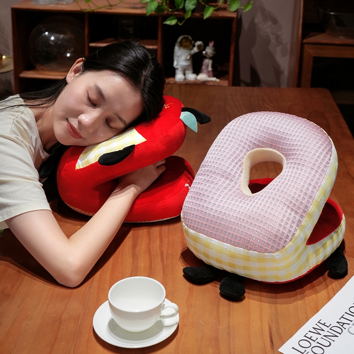 91家纺网 家纺一手货源 找家纺 仟亿莱 2025新款亲肤舒适大眼红苹果双面午睡枕枕头枕芯 组合图仅供参考不可下单