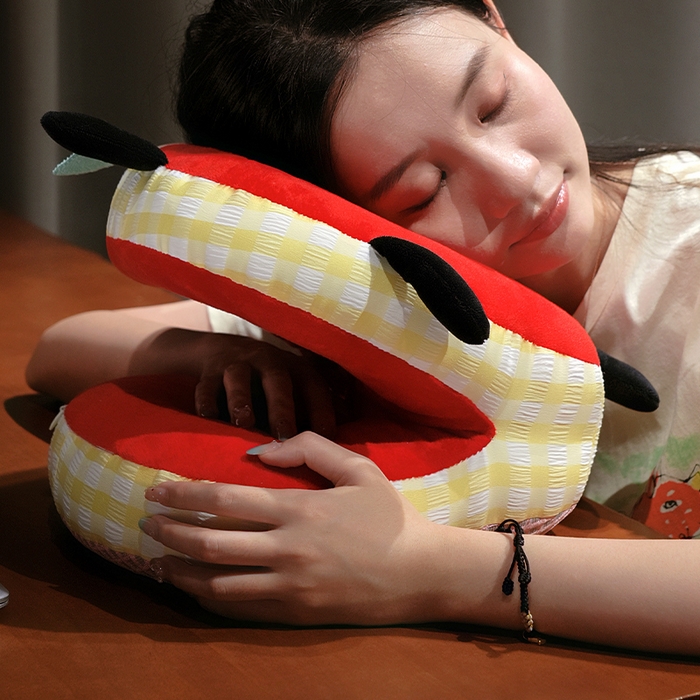 91家纺网 家纺一手货源 找家纺 仟亿莱 2025新款亲肤舒适大眼红苹果双面午睡枕枕头枕芯 组合图仅供参考不可下单