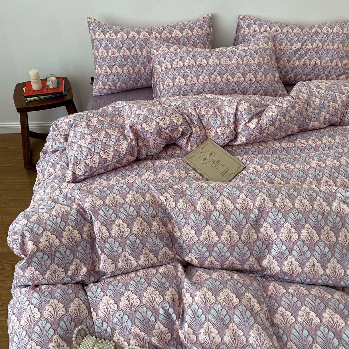 91家纺网 家纺一手货源 找家纺 梦纤绒 2025秋冬新款A类高克重亚麻复古诧季风原麻系列四件套 落叶知秋紫