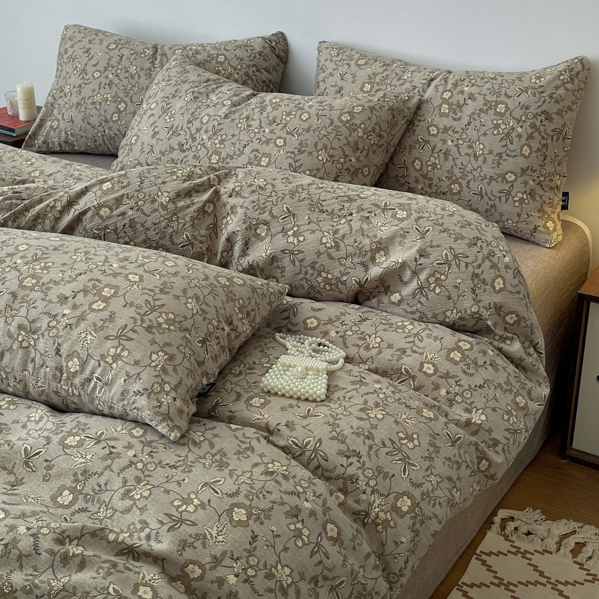 91家纺网 家纺一手货源 找家纺 梦纤绒 2025秋冬新款A类高克重亚麻复古诧季风原麻系列四件套 梅花颂