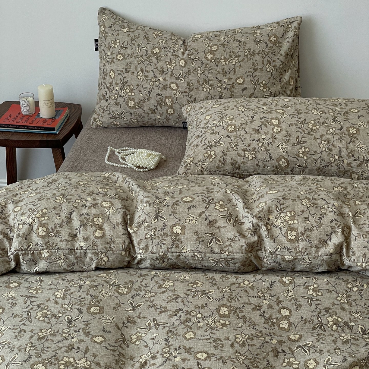 91家纺网 家纺一手货源 找家纺 梦纤绒 2025秋冬新款A类高克重亚麻复古诧季风原麻系列四件套 梅花颂