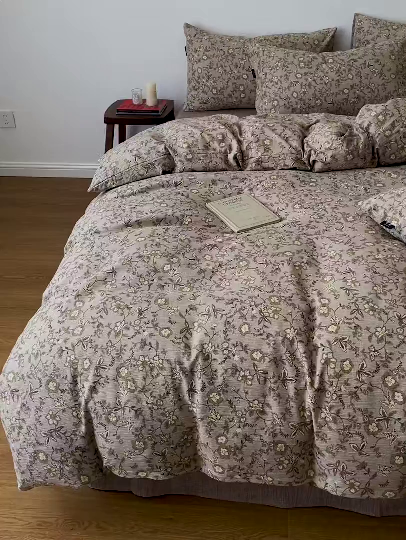 91家纺网 家纺一手货源 找家纺 梦纤绒 2025秋冬新款A类高克重亚麻复古诧季风原麻系列四件套 梅花颂