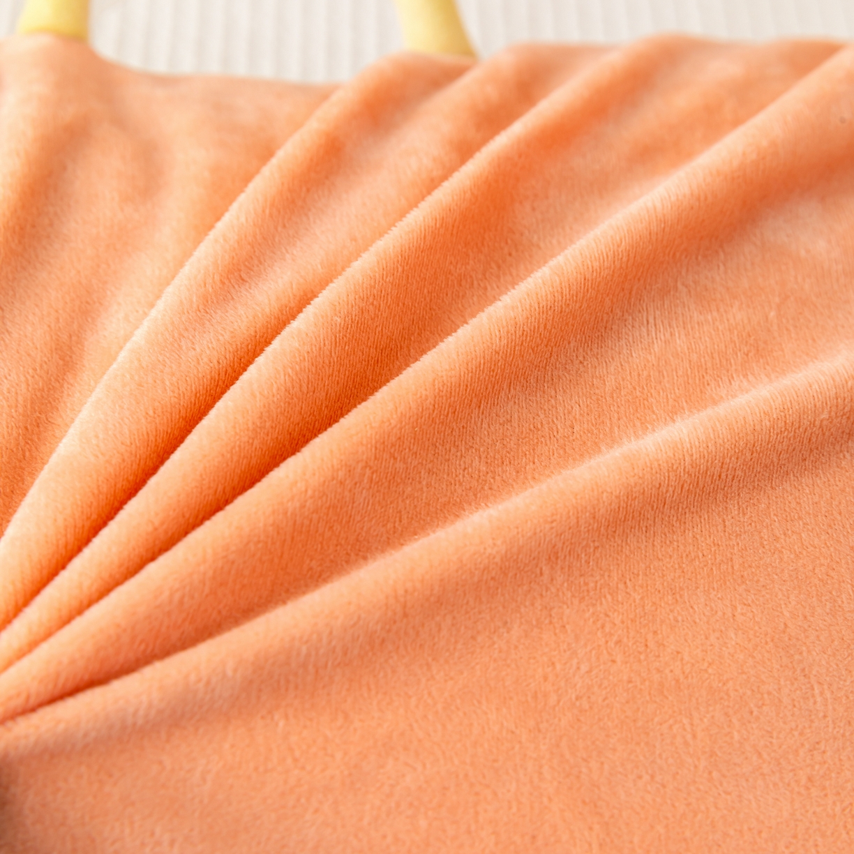 91家纺网 家纺一手货源 找家纺 织布人 2025新款枕芯婴肤绒手提袋卡通儿童枕学生枕开学季宿舍枕头枕芯 婴肤绒手提卡通枕-彩虹马 30x50cm/只