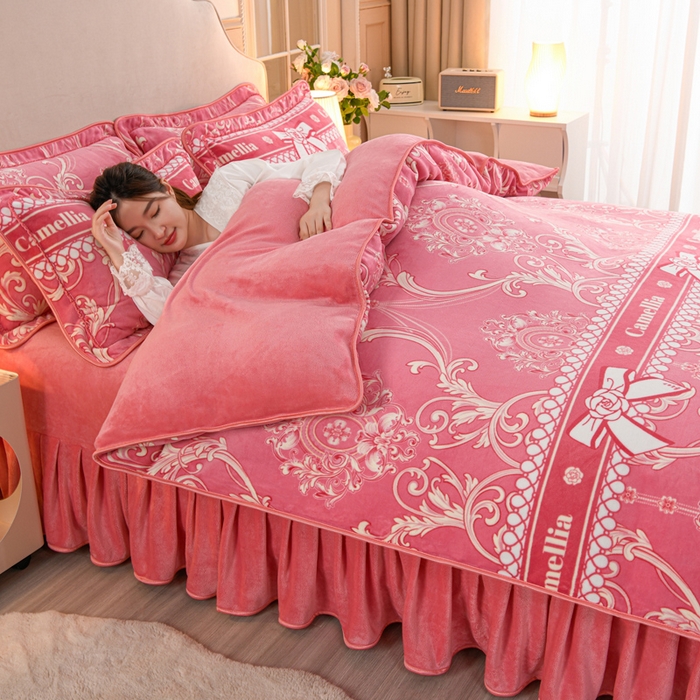 91家纺网 家纺一手货源 找家纺 羽梦2025新款8.5斤牛奶法莱绒金貂法兰绒四件套直播爆款爱丽丝