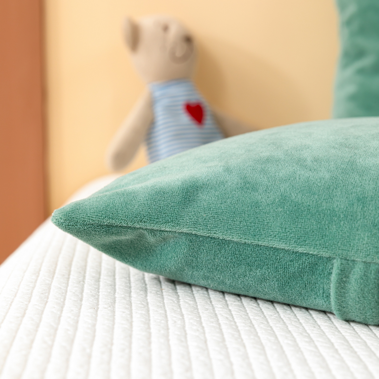 91家纺网 家纺一手货源 找家纺 织布人 2025新款枕芯婴肤绒手提袋卡通儿童枕学生枕开学季宿舍枕头枕芯 婴肤绒手提卡通枕-大轮车 30x50cm/只