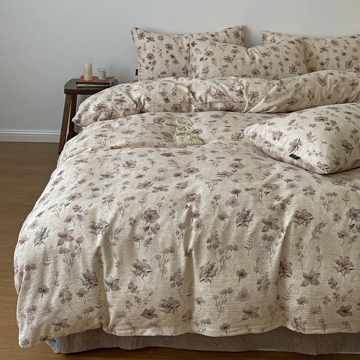 91家纺网 家纺一手货源 找家纺 梦纤绒 2025秋冬新款A类高克重亚麻复古诧季风原麻系列四件套 墨色花语