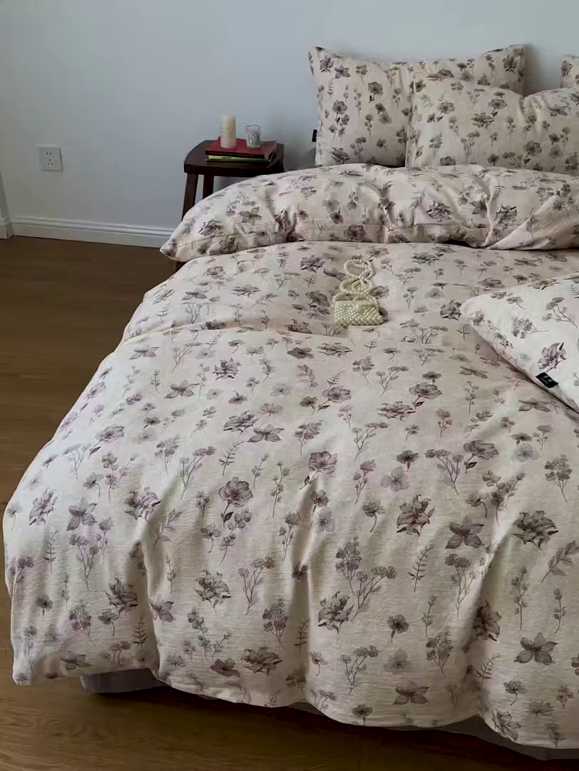 91家纺网 家纺一手货源 找家纺 梦纤绒 2025秋冬新款A类高克重亚麻复古诧季风原麻系列四件套 墨色花语