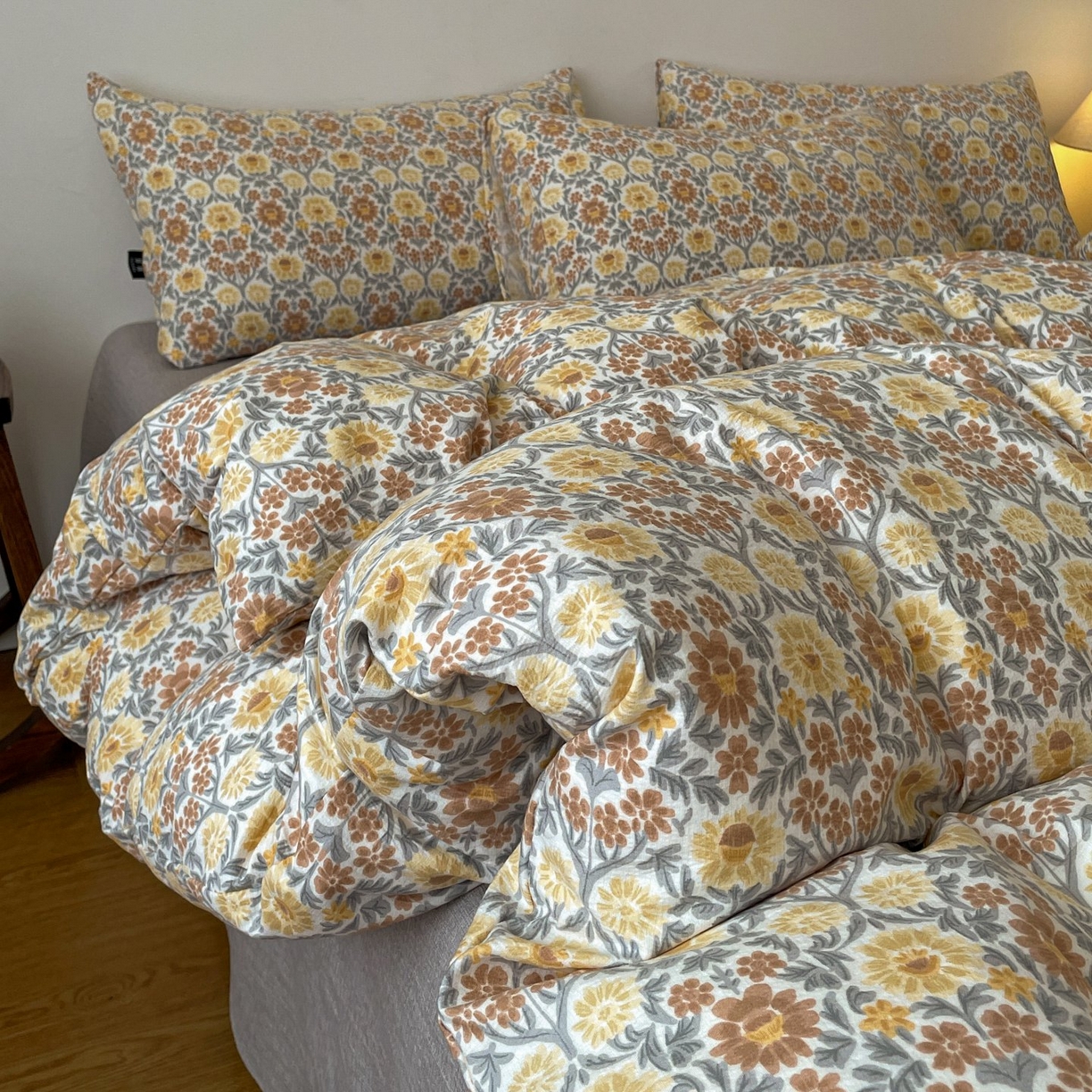 91家纺网 家纺一手货源 找家纺 梦纤绒 2025秋冬新款A类高克重亚麻复古诧季风原麻系列四件套 木槿花咖