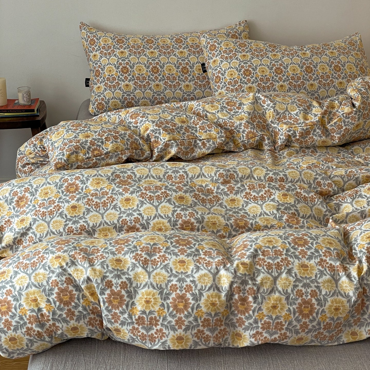 91家纺网 家纺一手货源 找家纺 梦纤绒 2025秋冬新款A类高克重亚麻复古诧季风原麻系列四件套 木槿花咖