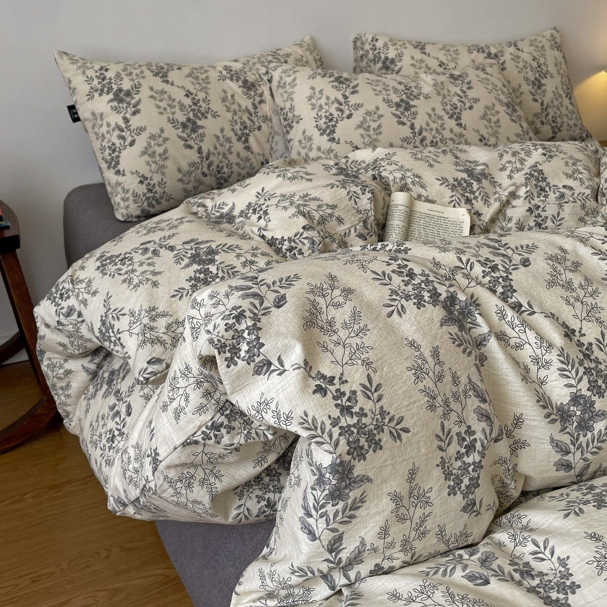 91家纺网 家纺一手货源 找家纺 梦纤绒 2025秋冬新款A类高克重亚麻复古诧季风原麻系列四件套 欧若拉