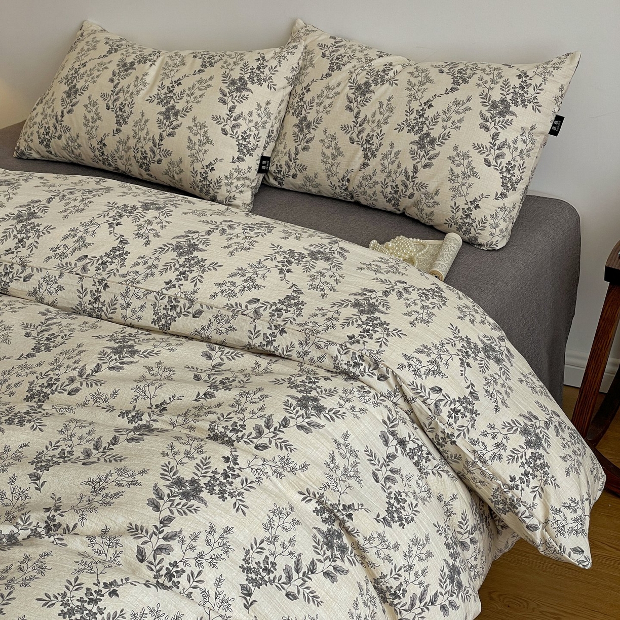 91家纺网 家纺一手货源 找家纺 梦纤绒 2025秋冬新款A类高克重亚麻复古诧季风原麻系列四件套 欧若拉