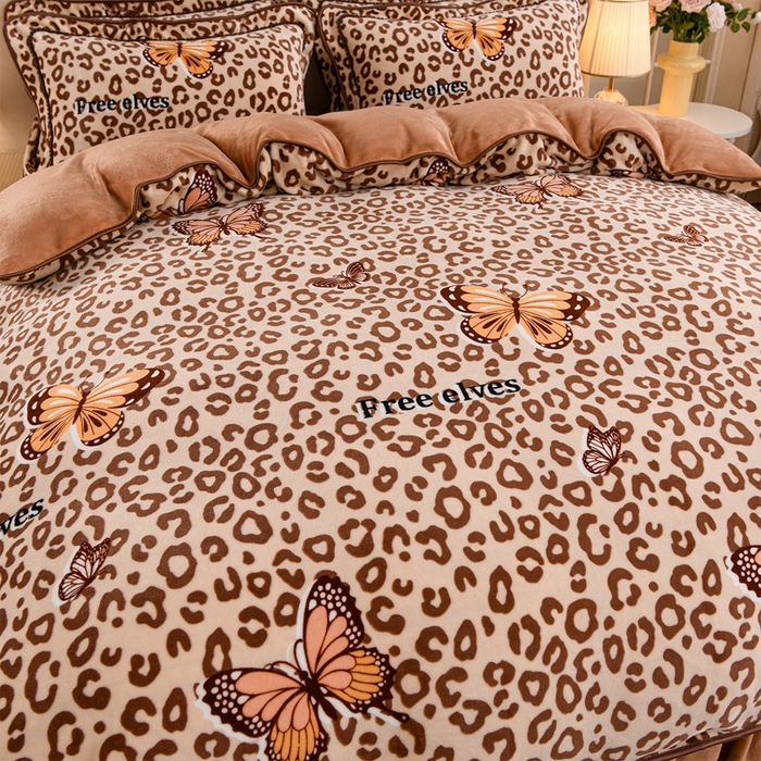 91家纺网 家纺一手货源 找家纺 羽梦2025新款8.5斤牛奶法莱绒金貂法兰绒四件套直播爆款蝶恋花