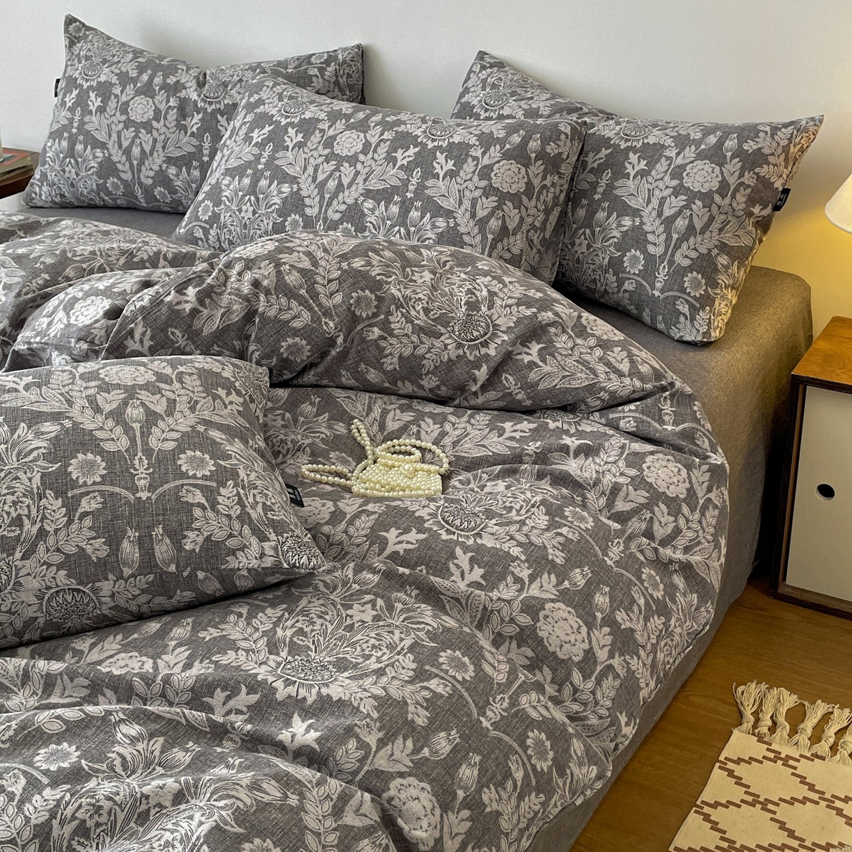 91家纺网 家纺一手货源 找家纺 梦纤绒 2025秋冬新款A类高克重亚麻复古诧季风原麻系列四件套 水墨青筠 灰