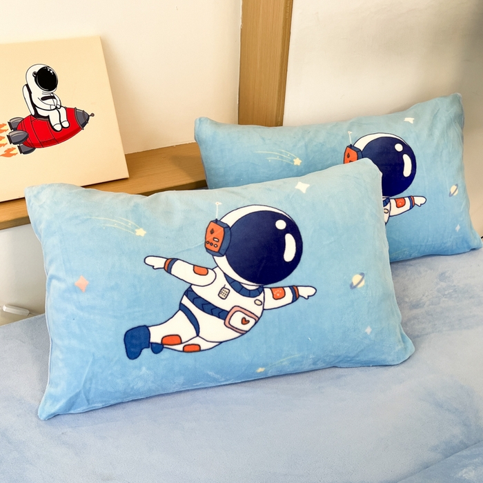 孩子王家纺 2025新款专版花色太空人大版卡通学生宿舍双面加厚牛奶绒系列单枕套--提供买家秀 遨游太空