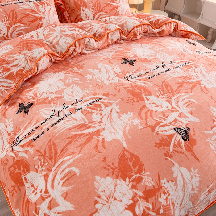 91家纺网 家纺一手货源 找家纺 羽梦2025新款8.5斤牛奶法莱绒金貂法兰绒四件套直播爆款蝶舞花语