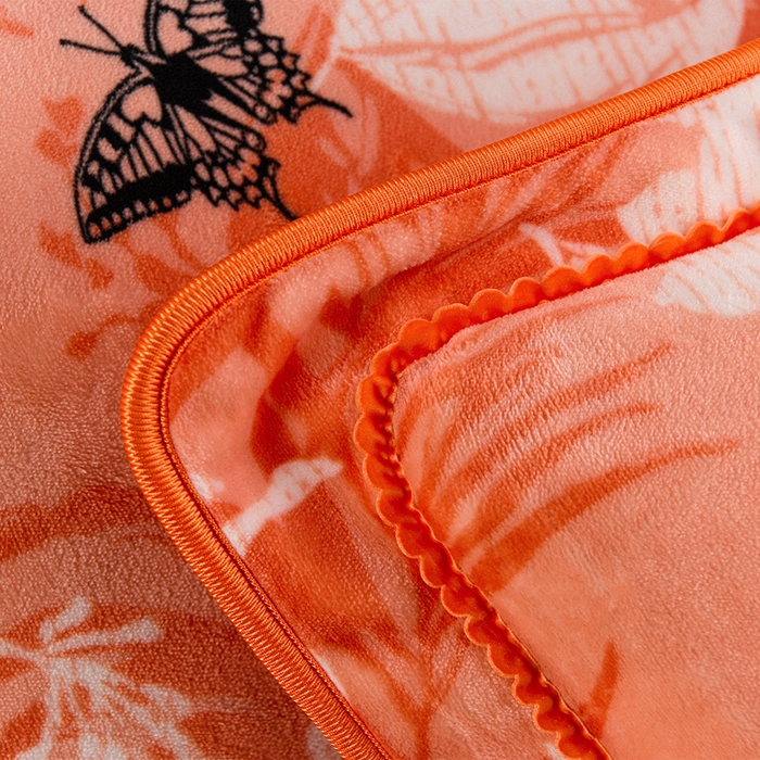 91家纺网 家纺一手货源 找家纺 羽梦2025新款8.5斤牛奶法莱绒金貂法兰绒四件套直播爆款蝶舞花语